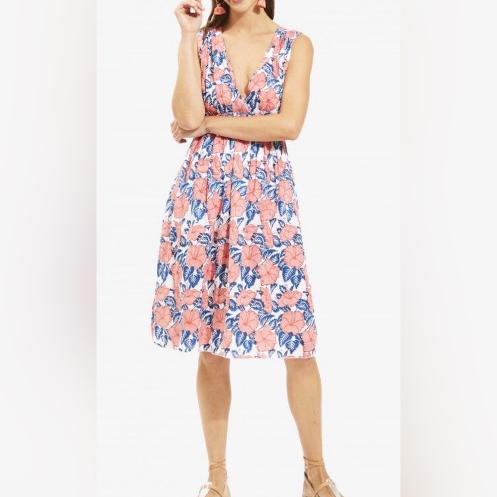 Roller Rabbit Hibiscus Pink Ruched V-Neck Women Medium Smocked Knee length flare